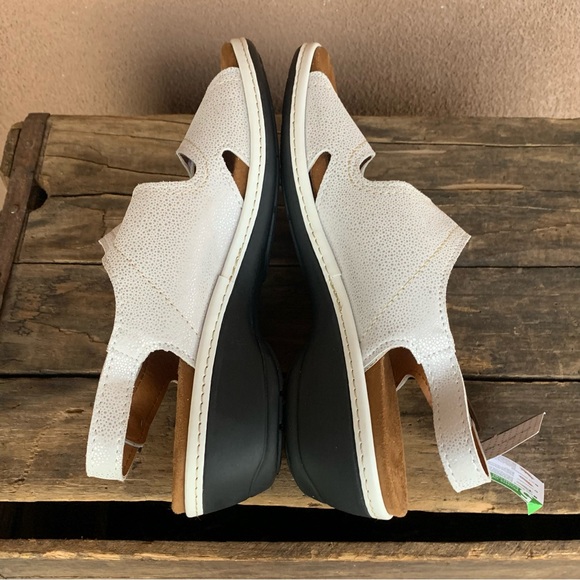 Flexus by Spring Step Tuvan Wedge Sandal - Picture 4 of 10